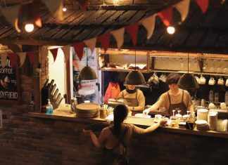 Các quán cafe “không ngủ” tại Hà Nội